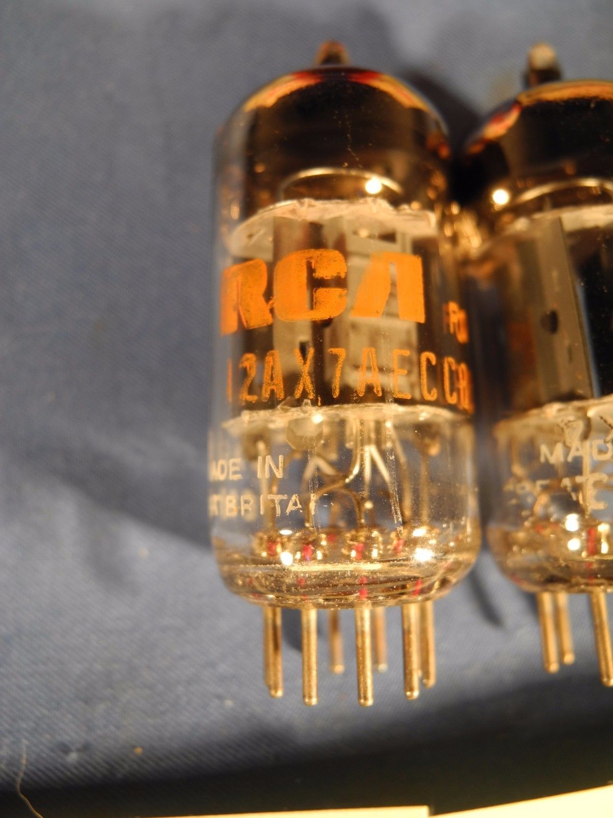 RCA 12AX7A ECC83 I63 tube - Mullard