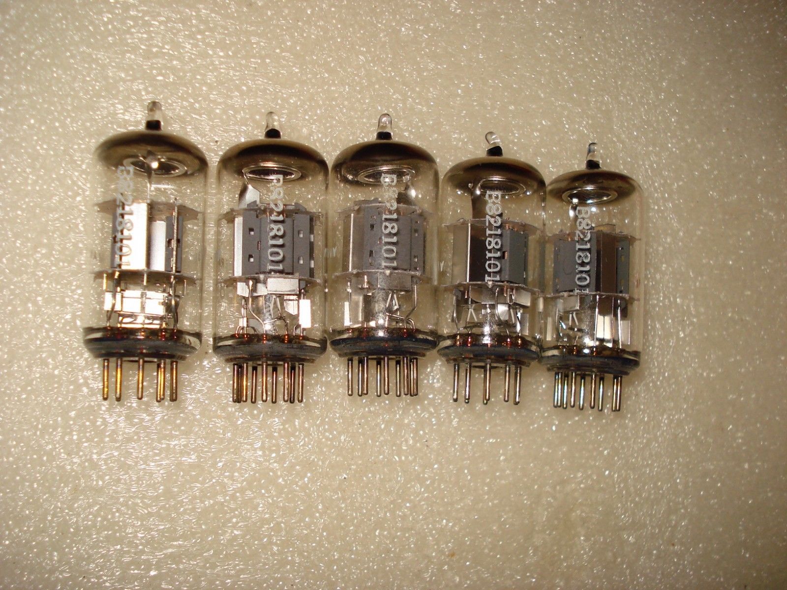 Telefunken ECC808 tube