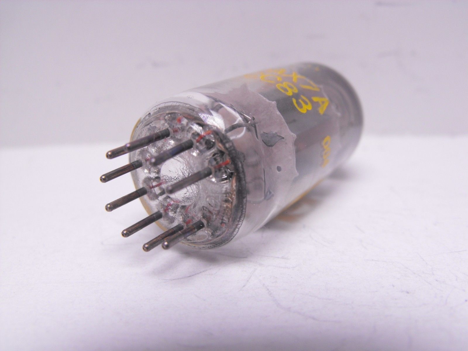 Raytheon 12AX7A ECC83 tube