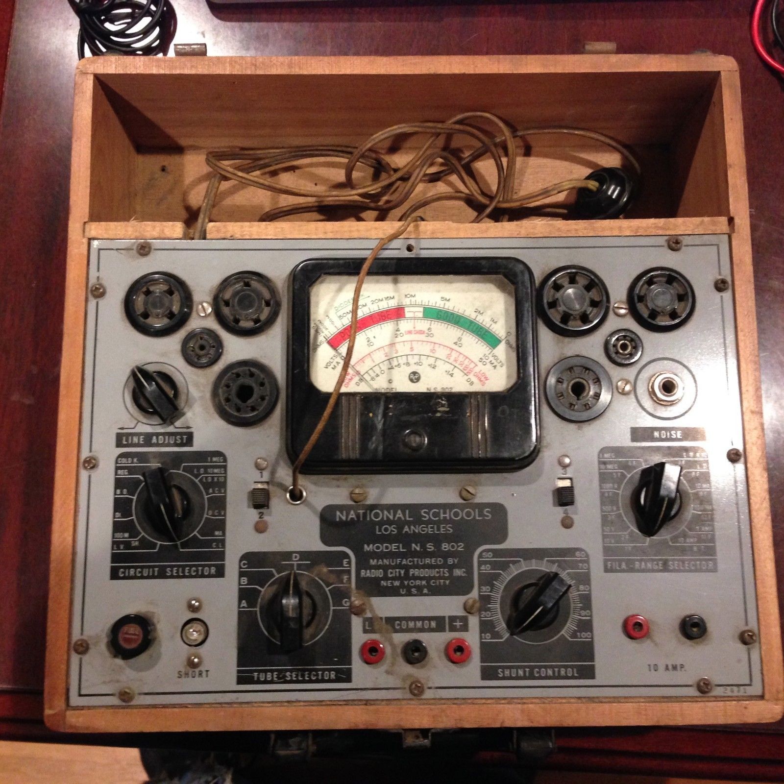 National Schools N.S. 802 tube tester