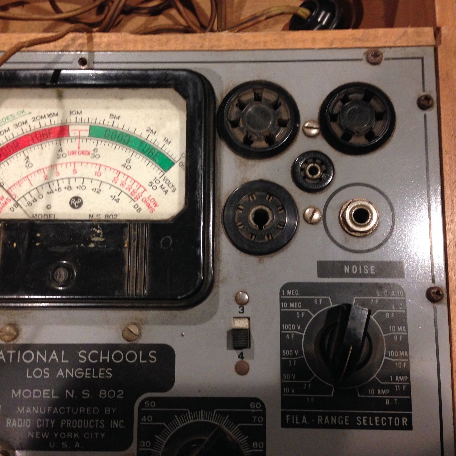 National Schools N.S. 802 tube tester