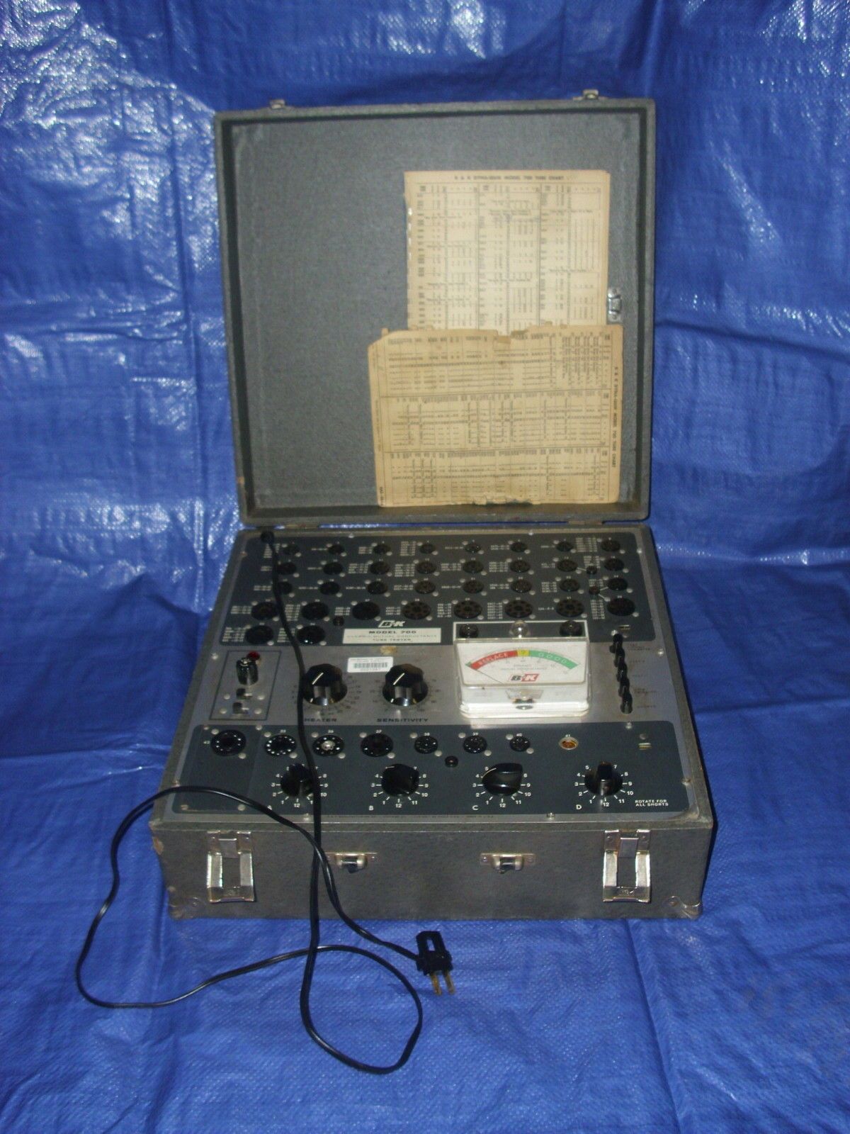 B&K 700 tube tester