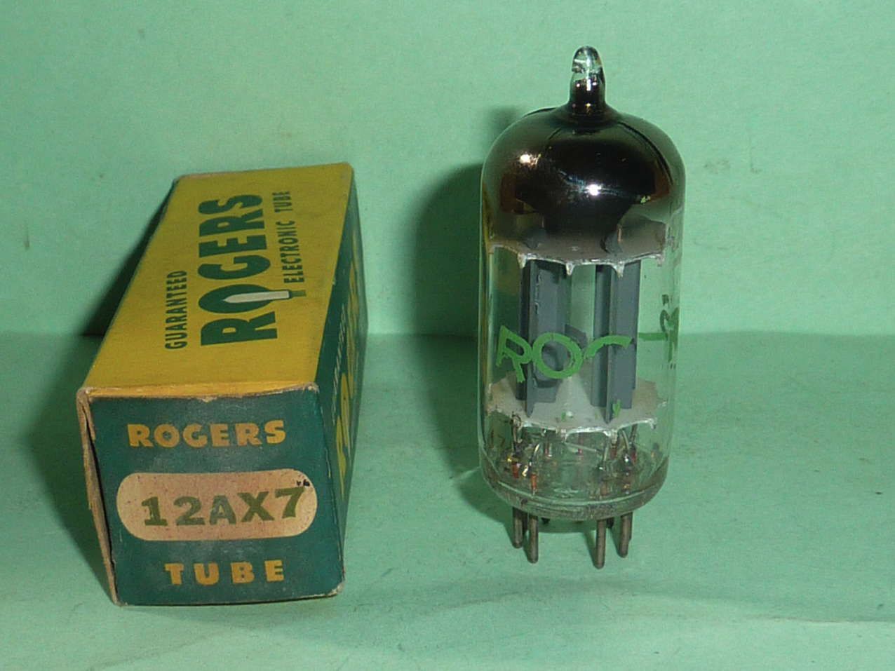 Rogers 12AX7 tube - Philips