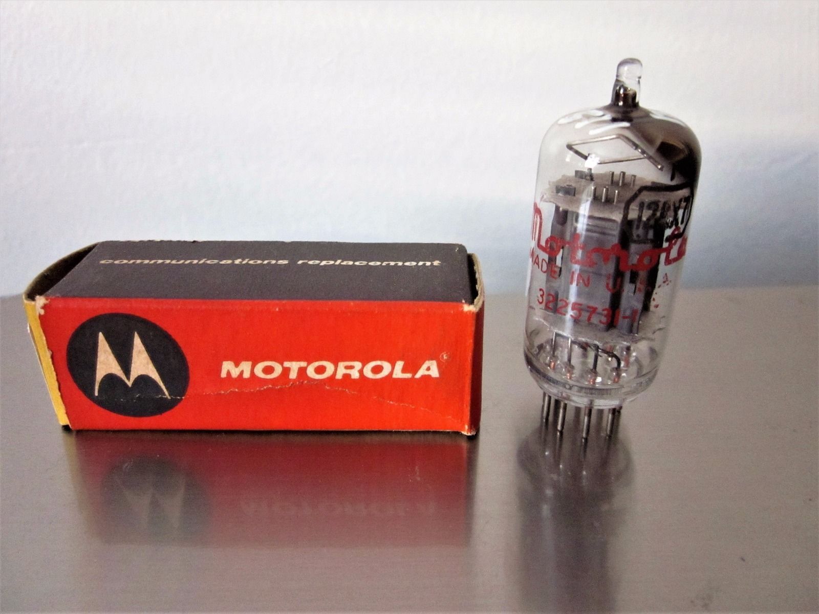 Motorola 12AX7 tube - Tung-Sol