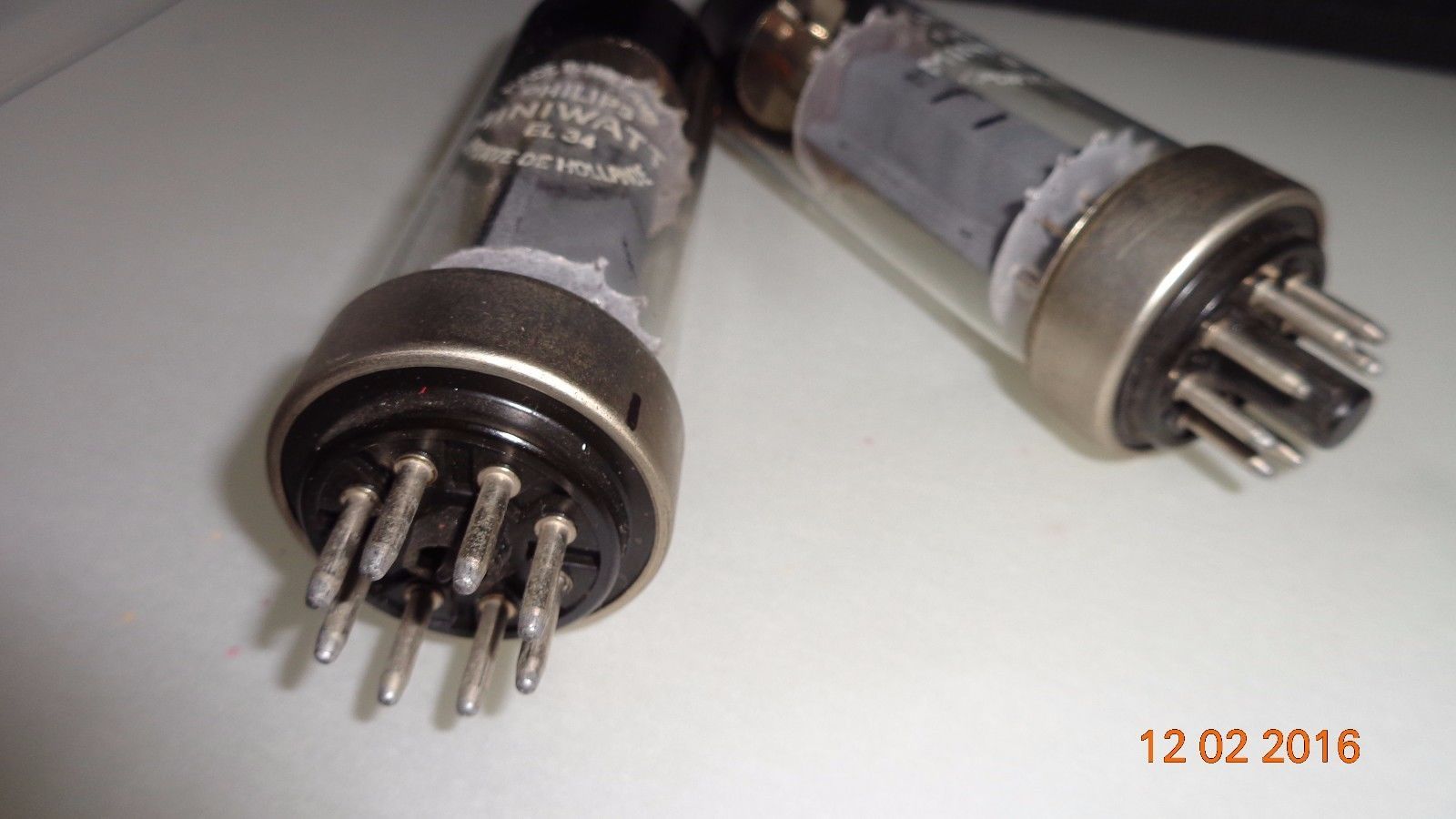 Philips Miniwatt EL34 SYN tube