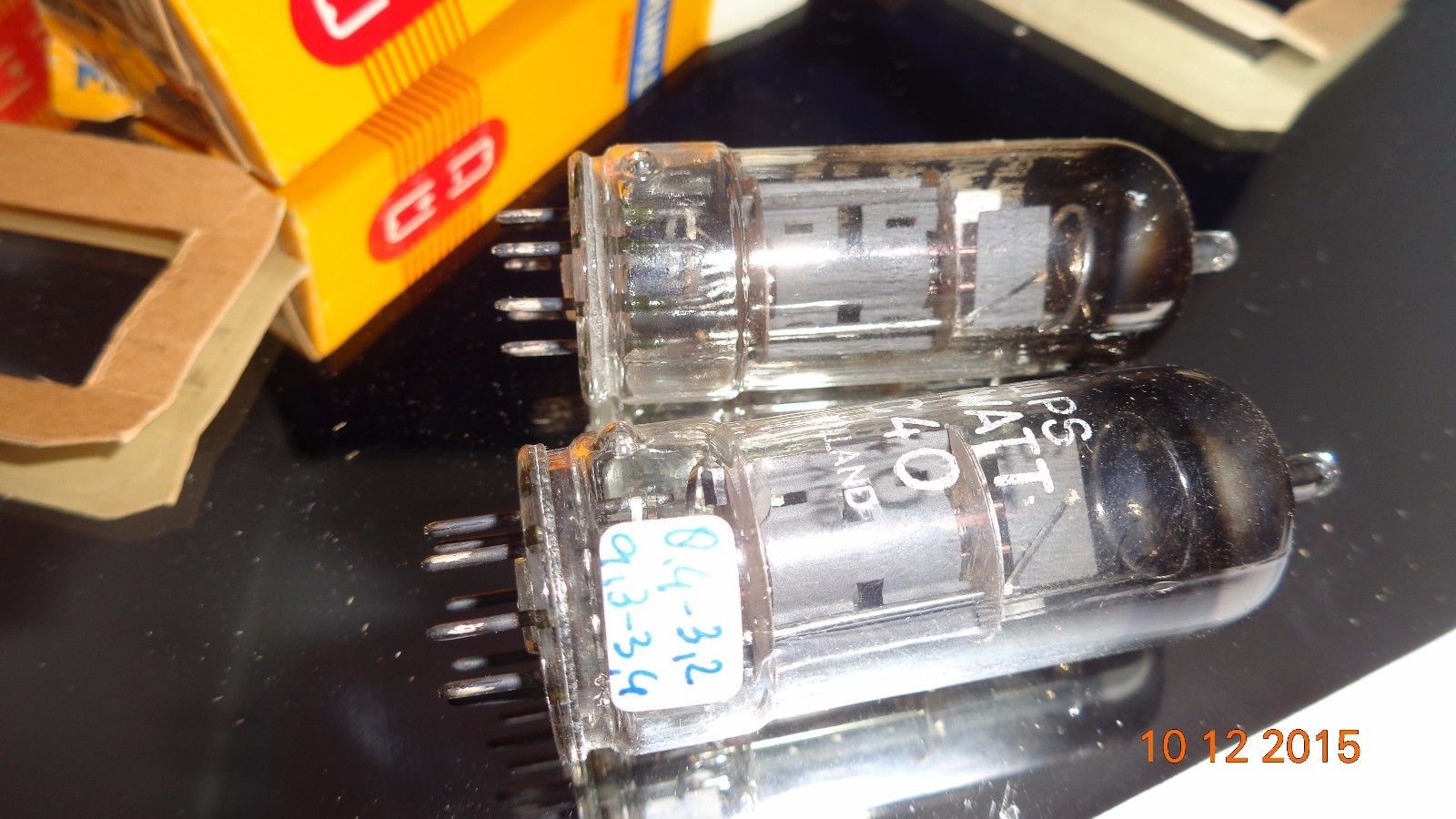 Philips Miniwatt ECC40 tube