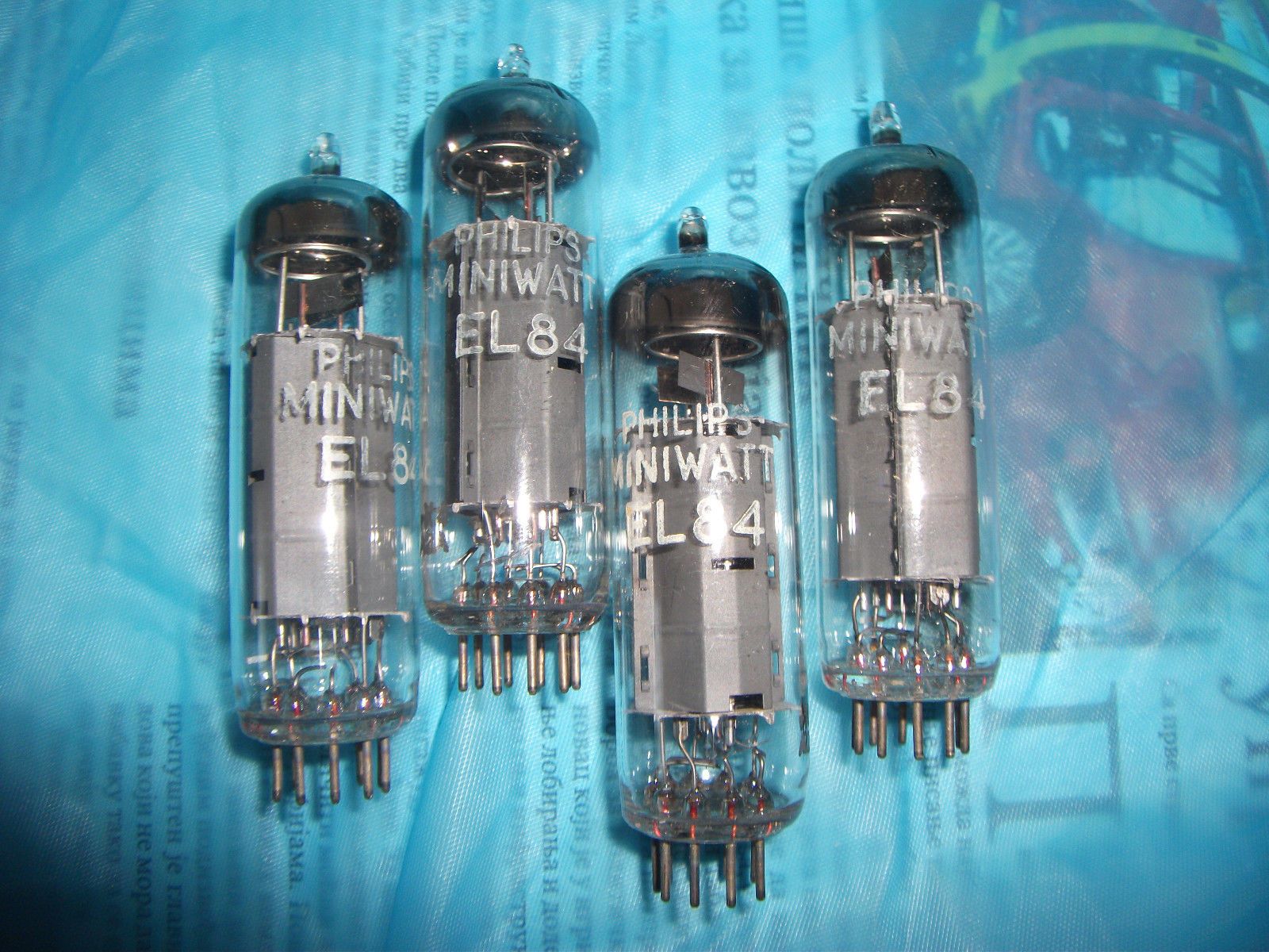 Philips Miniwatt EL84 RX4 tube - Wiener Radiowerke