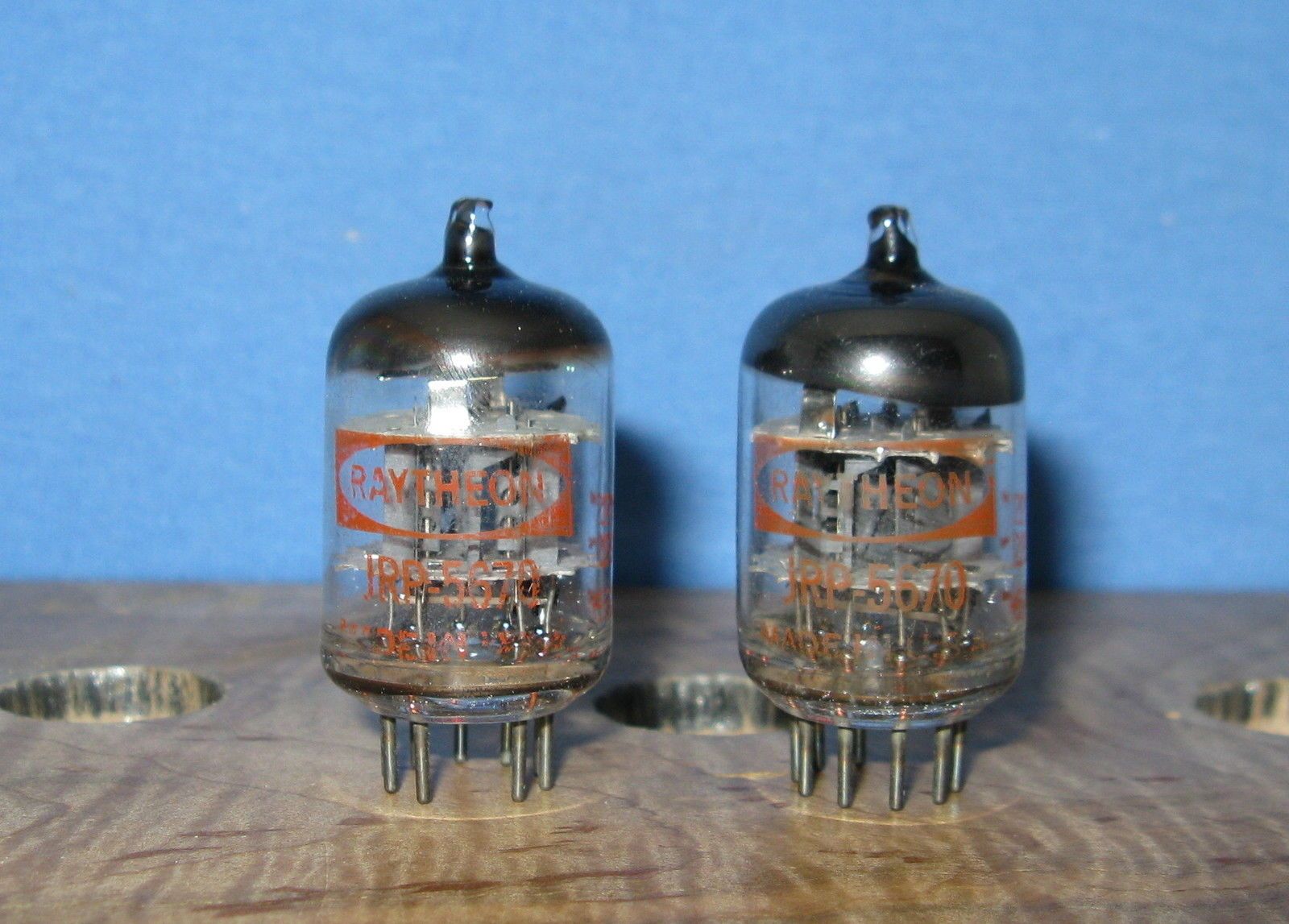 Raytheon JRP-5670 tube