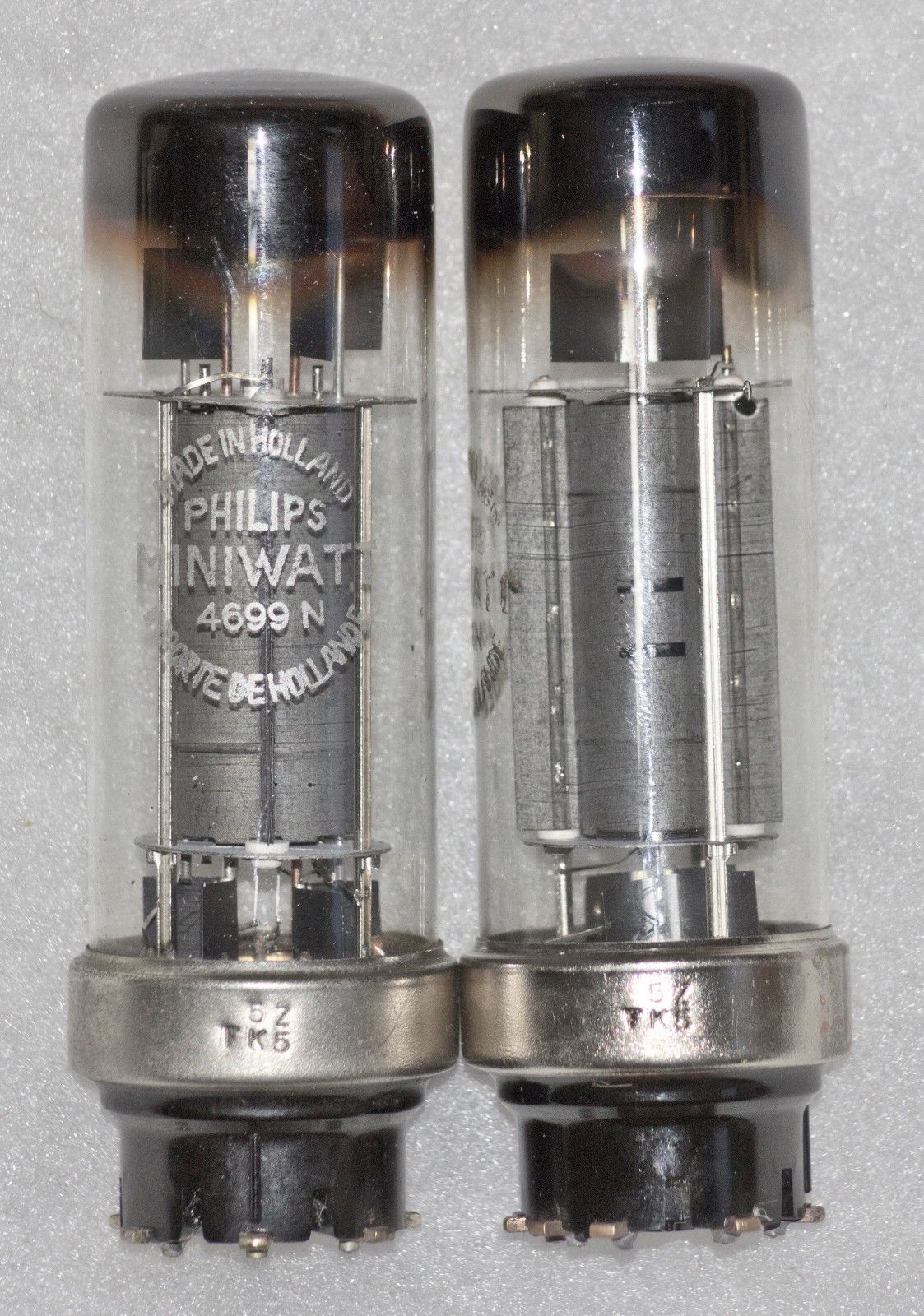 Philips Miniwatt 4699N FK5 tube