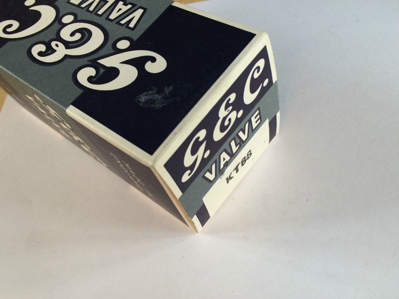 G.E.C. KT88 tube - M.O.