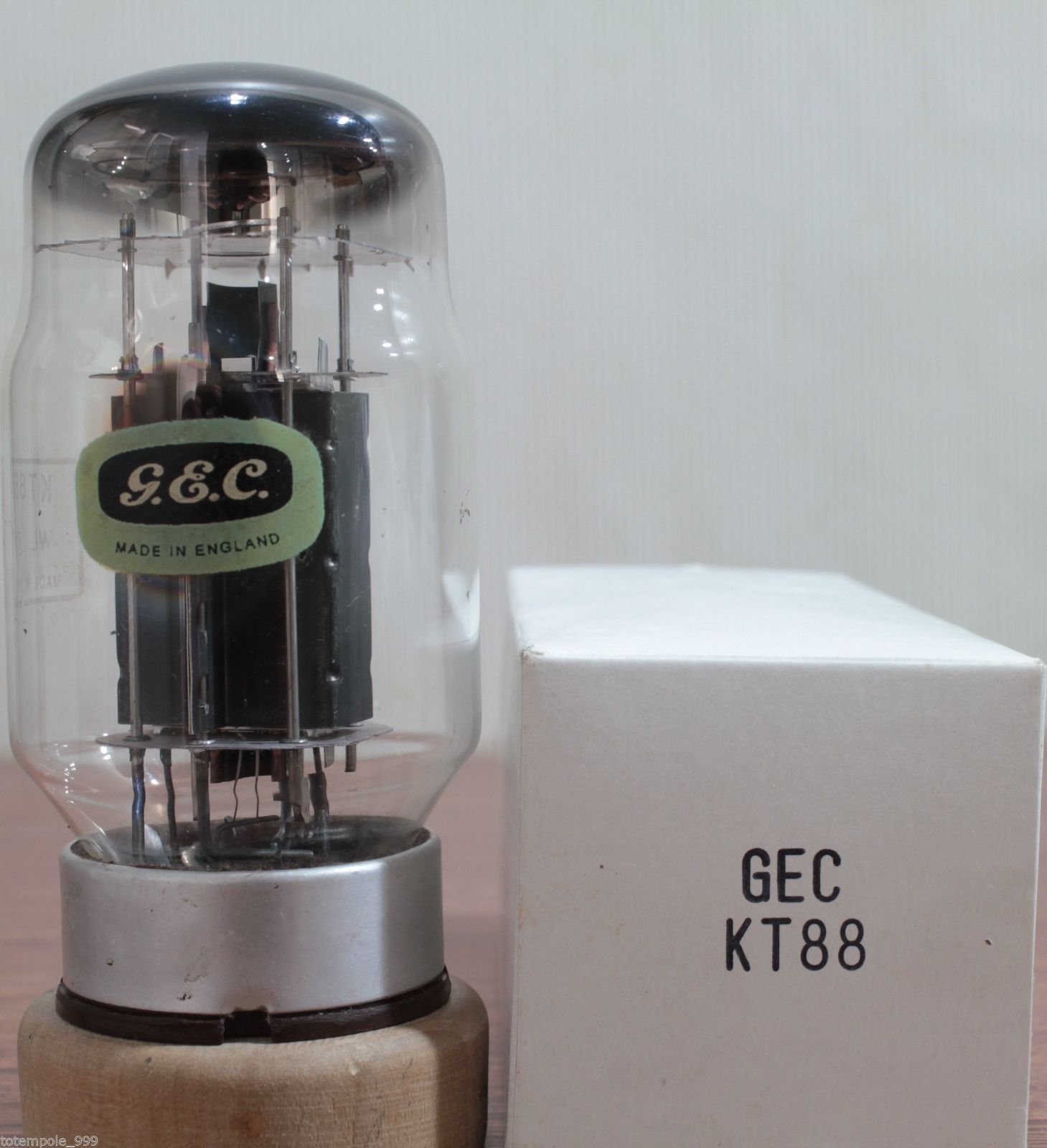 G.E.C. KT88 tube - M.O.