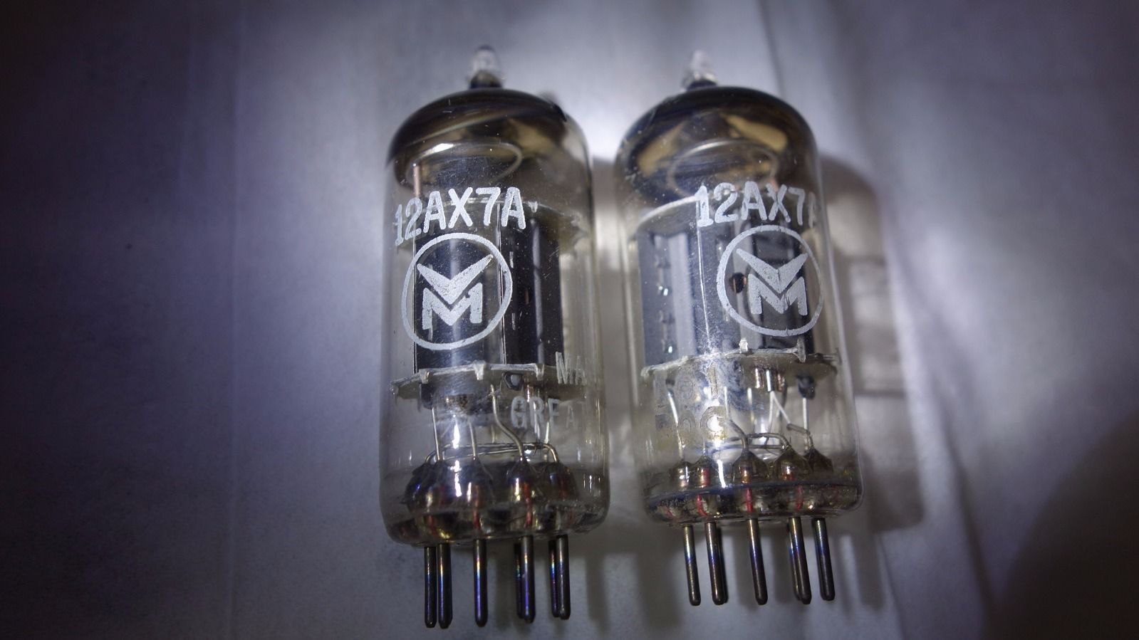 Voice Of Music 12AX7A I61 tube - Mullard