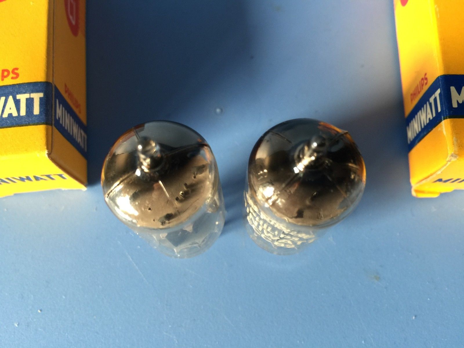 Philips Miniwatt ECC82 tube