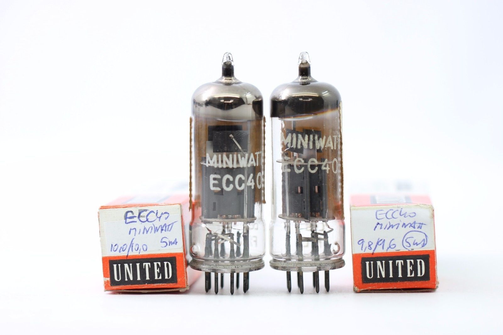Miniwatt ECC40 tube - R/T La Radiotechnique